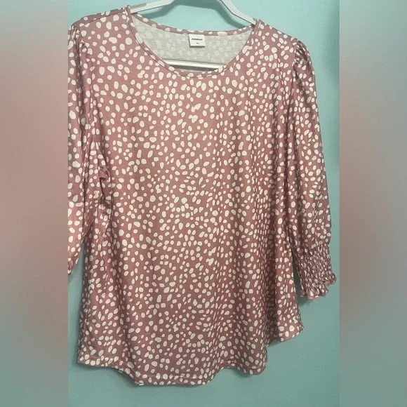 Dressy Casual Pink and White 3/4 Sleeve Blouse with Smocked Sleeves - Picture 4 of 4